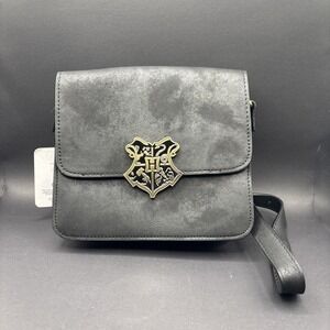 NWT Harry Potter Hogwarts Crest Crossbody Bag Bioworld 2019 Faux Leather Purse
